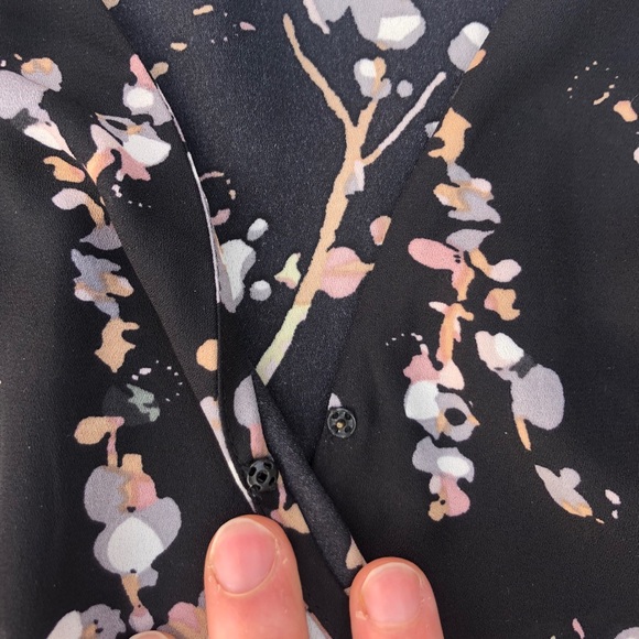 Floral/black dress with pockets!! - Picture 5 of 11